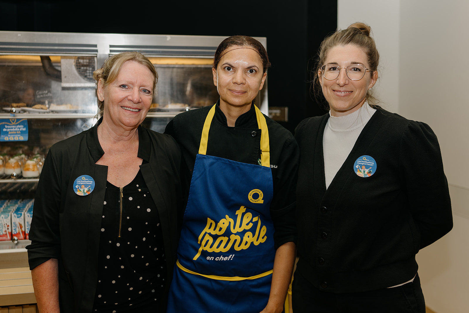 Virginie Charbonneau (à droite), directrice générale de Services alimentaires Laniel St-Laurent, et des membres de son équipe. © Charlotte B.-Domingue